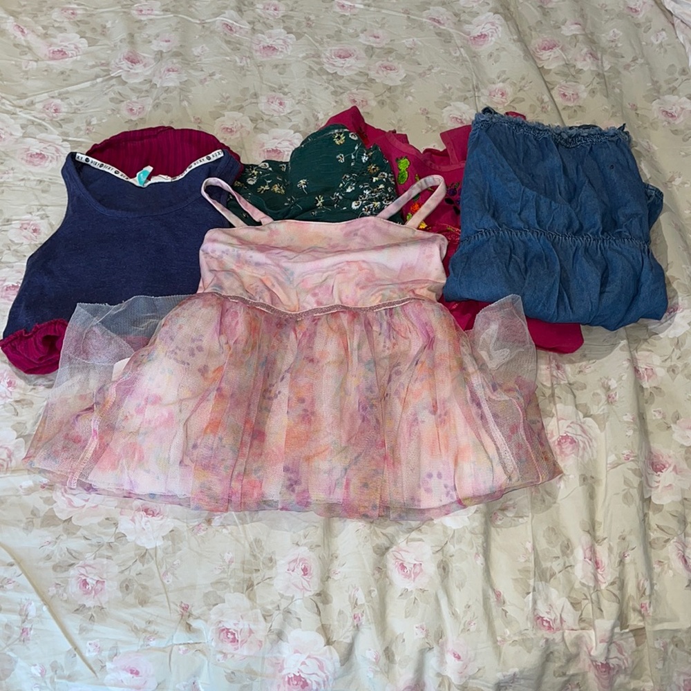 Bundle girls dresses and skirts 7 pieces